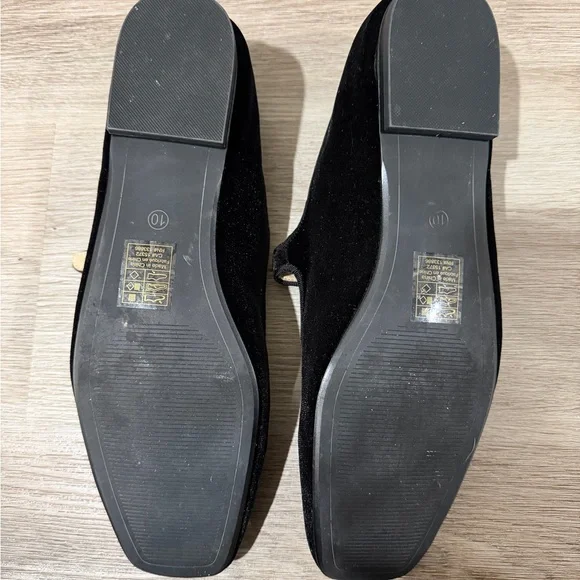 Joe Fresh Black Velvet Flats with Gold Buckle - Picture 5 of 5
